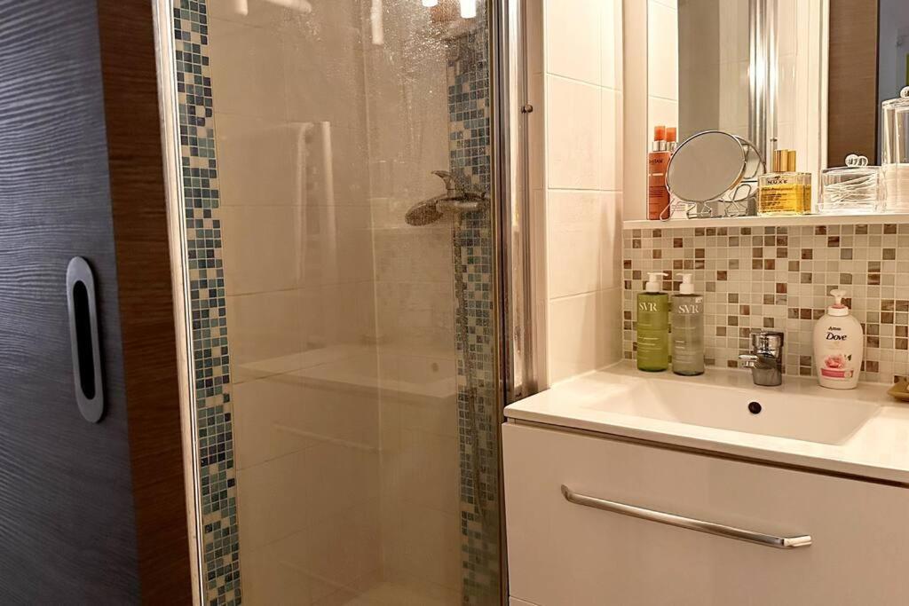 Studio Cozy Pour 2 Personnes Paris Bercy Apartment Exterior foto